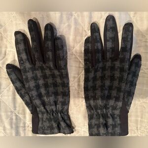 Checkered Black and Gray women’s Gloves- great condition!